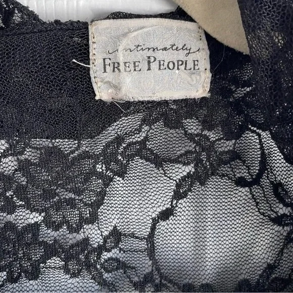 Free People Black Lace Kimono Cardigan Shrug Cape Poncho Blouse. Gorgeous! - Picture 6 of 9
